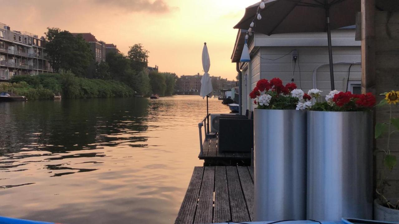 Luxury Studio On Robs Houseboat Special For Couples Amsterdam Eksteriør billede